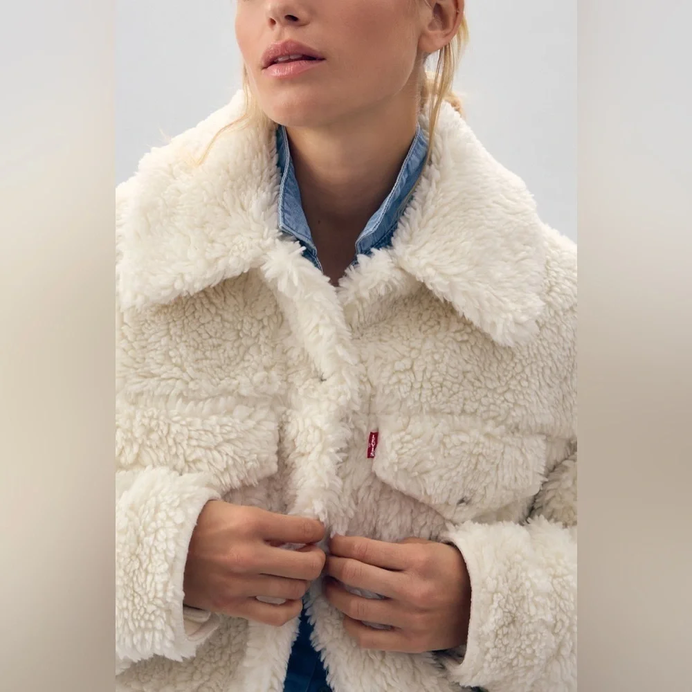 NWT Levi's Baby Bubble Sherpa Trucker Jacket Coconut Milk Size Medium